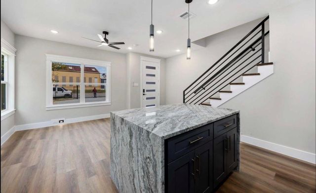 4624 Mayflower Street B, Houston, TX 77033