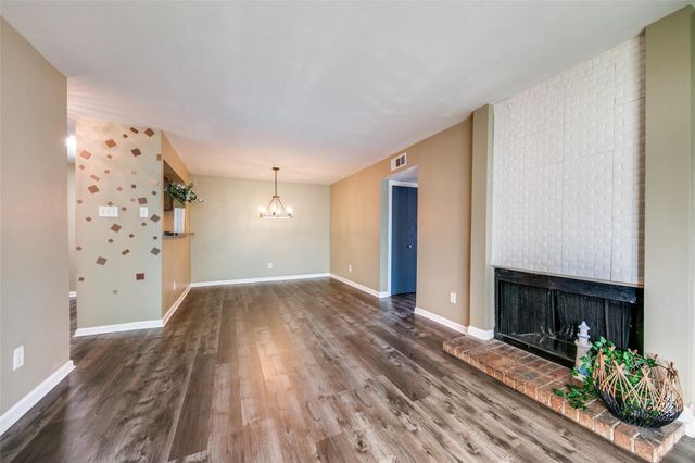 8110 skillman Street, Dallas, TX 75231