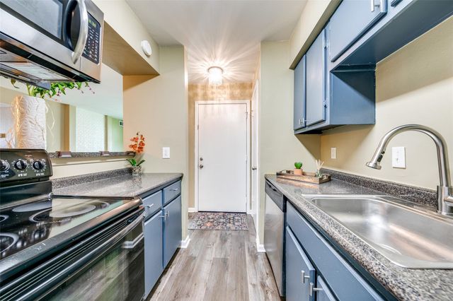 8110 skillman Street, Dallas, TX 75231
