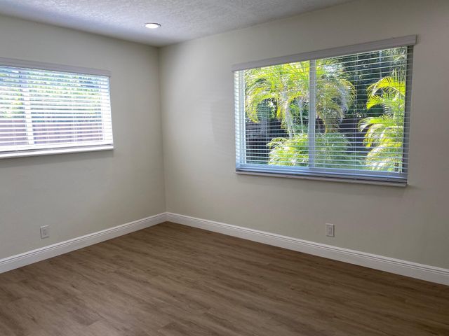 2751 NE 26th Terrace, Boca Raton, FL 33431