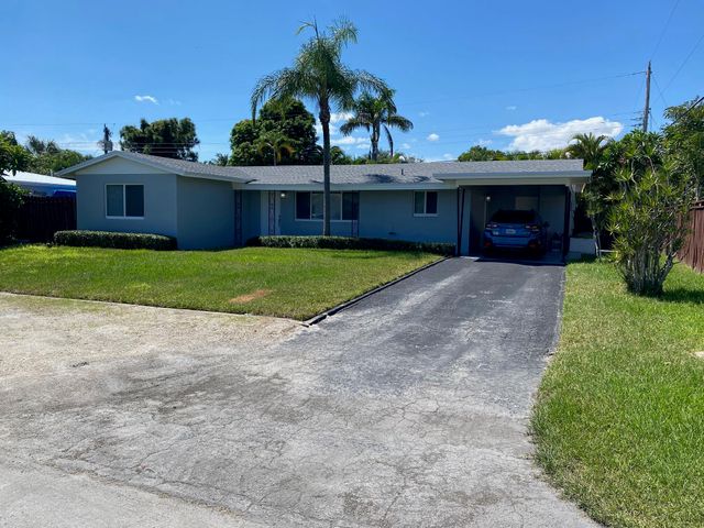 2751 NE 26th Terrace, Boca Raton, FL 33431