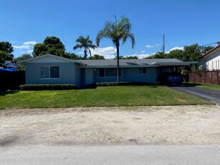 2751 NE 26th Terrace, Boca Raton, FL 33431