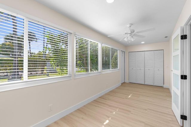 256 Lake Meryl Drive, West Palm Beach, FL 33411