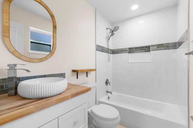 256 Lake Meryl Drive, West Palm Beach, FL 33411