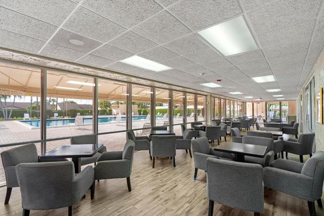 256 Lake Meryl Drive, West Palm Beach, FL 33411