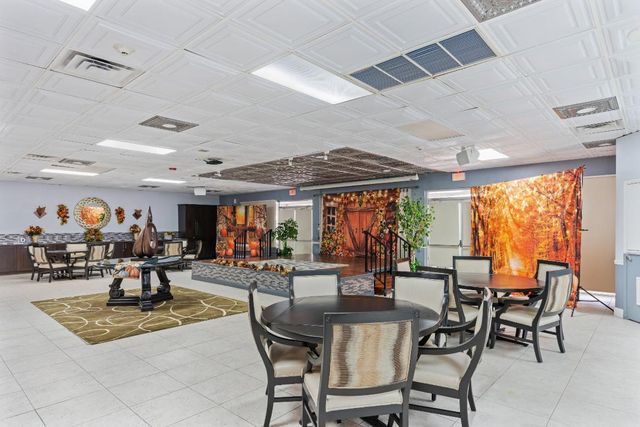 256 Lake Meryl Drive, West Palm Beach, FL 33411