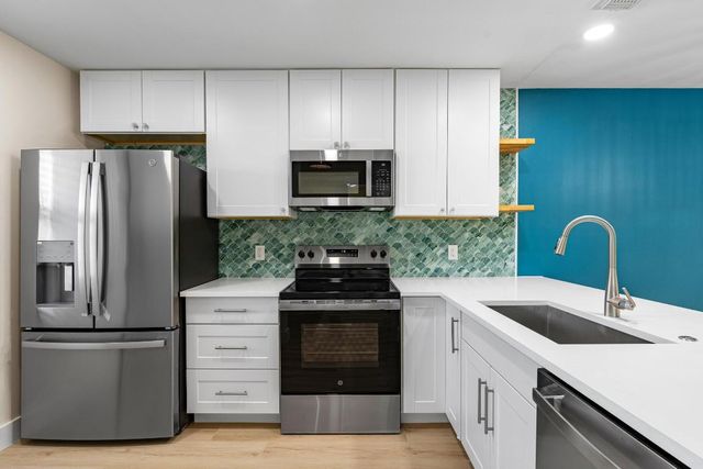 256 Lake Meryl Drive, West Palm Beach, FL 33411