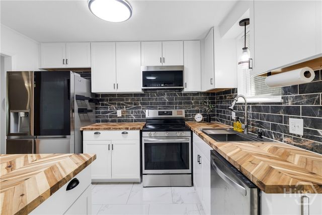 8720 Whitefield Avenue, Savannah, GA 31406