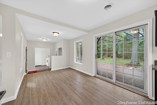 1093 E Giles Road, Muskegon Twp, MI 49445