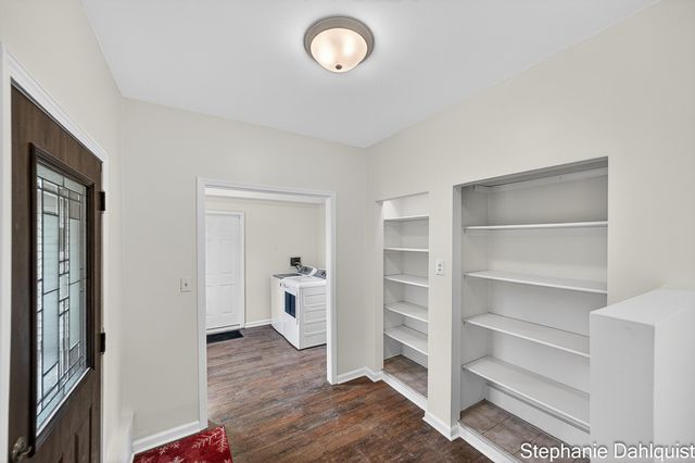 1093 E Giles Road, Muskegon Twp, MI 49445