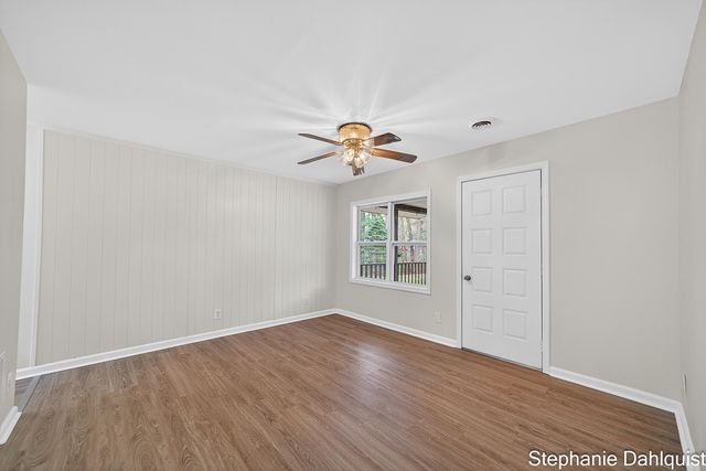 1093 E Giles Road, Muskegon Twp, MI 49445