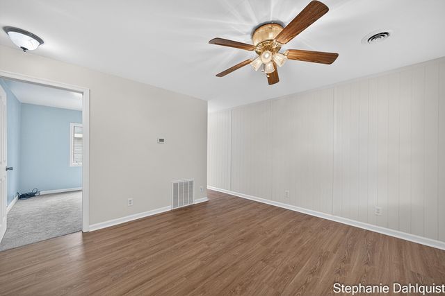 1093 E Giles Road, Muskegon Twp, MI 49445