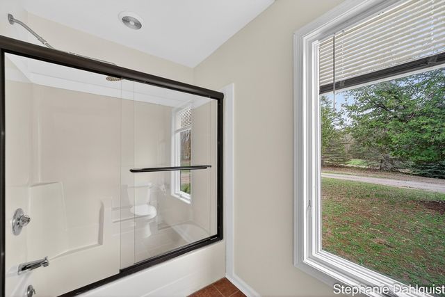 1093 E Giles Road, Muskegon Twp, MI 49445