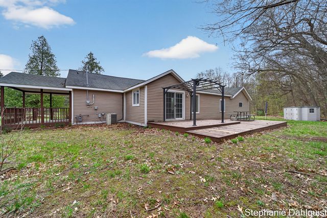 1093 E Giles Road, Muskegon Twp, MI 49445