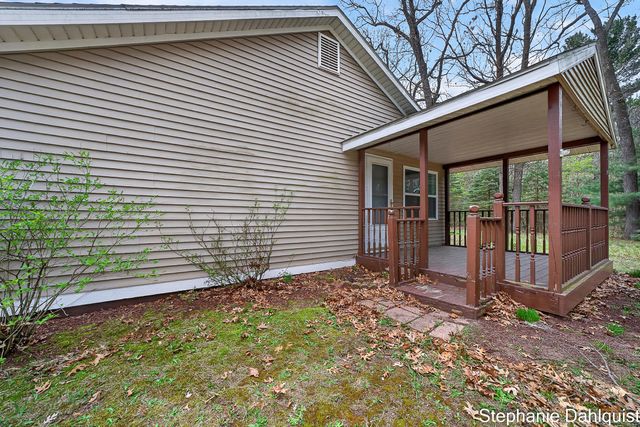 1093 E Giles Road, Muskegon Twp, MI 49445