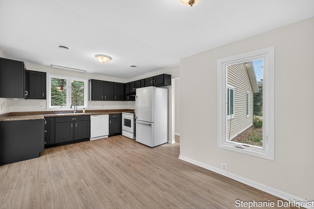 1093 E Giles Road, Muskegon Twp, MI 49445
