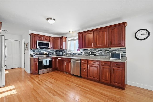 68 Walnut Street, Halifax, MA 02338