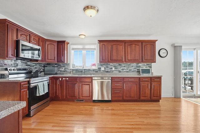 68 Walnut Street, Halifax, MA 02338