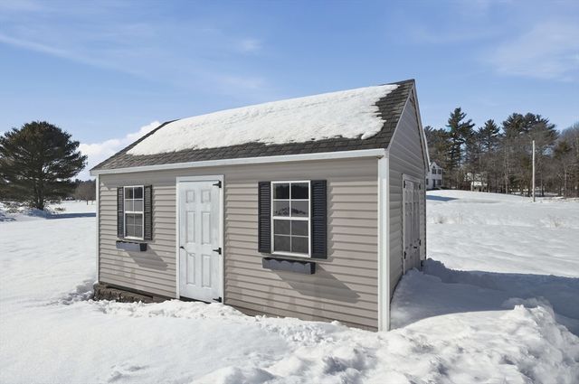 68 Walnut Street, Halifax, MA 02338