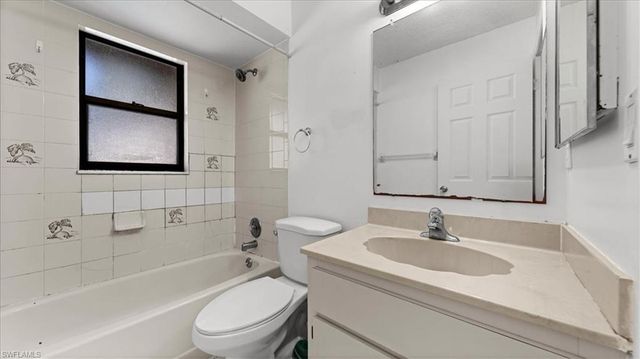 1717 SE 11th TER, Cape Coral, FL 33990