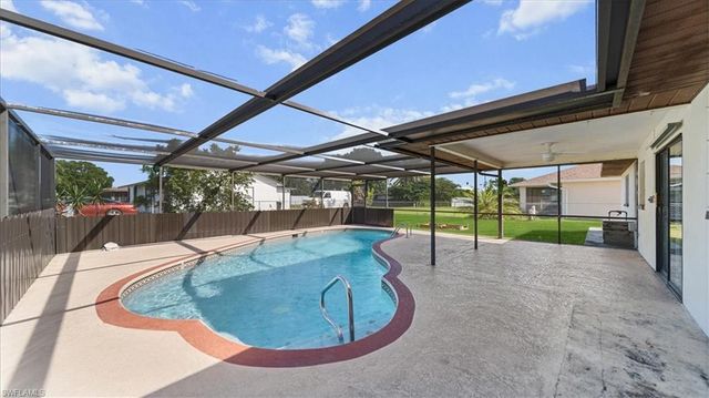 1717 SE 11th TER, Cape Coral, FL 33990