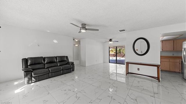 1717 SE 11th TER, Cape Coral, FL 33990