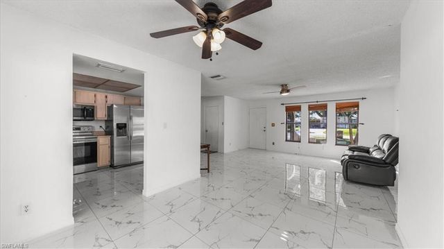 1717 SE 11th TER, Cape Coral, FL 33990