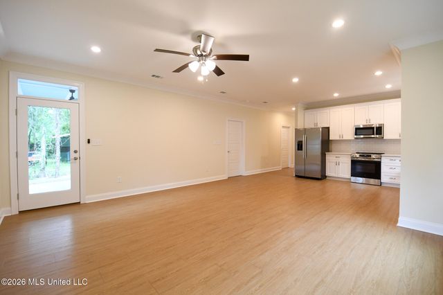 10726 Linohau Way, Diamondhead, MS 39525