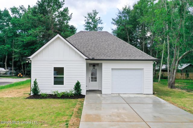10726 Linohau Way, Diamondhead, MS 39525