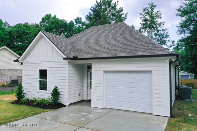 10726 Linohau Way, Diamondhead, MS 39525