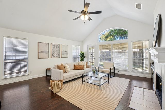 4625 Tanque Drive, Fort Worth, TX 76137