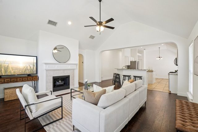 4625 Tanque Drive, Fort Worth, TX 76137