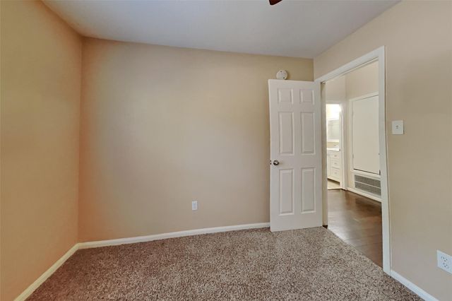 151 E Pathfinders Circle, The Woodlands, TX 77381