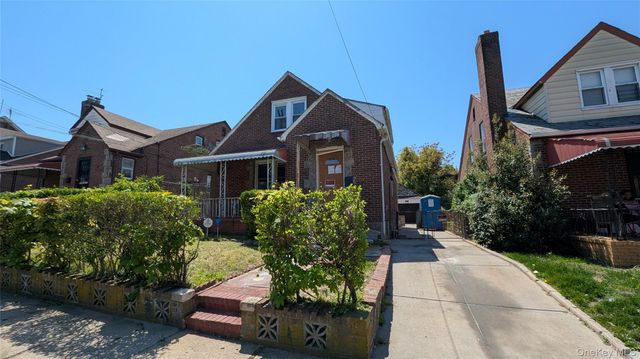 18910 114th Drive, Saint Albans, NY 11412