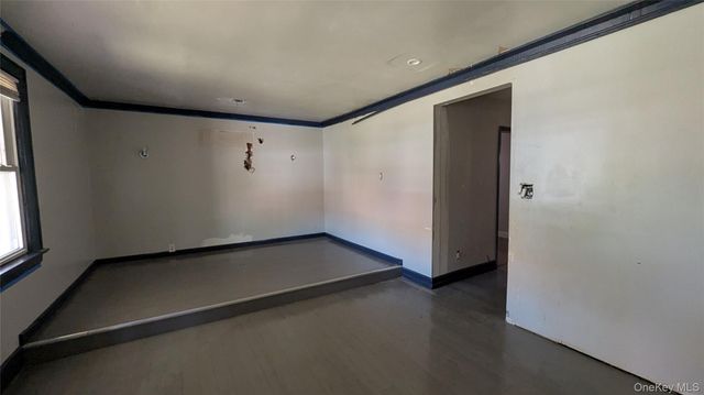 18910 114th Drive, Saint Albans, NY 11412