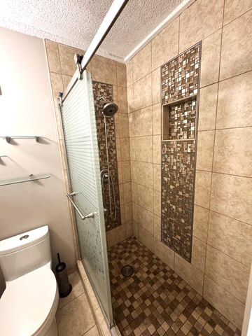 10511 Cedar Lake Road 503, Hopkins, MN 55305