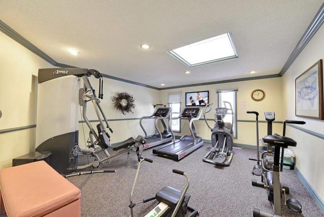 10511 Cedar Lake Road 503, Hopkins, MN 55305