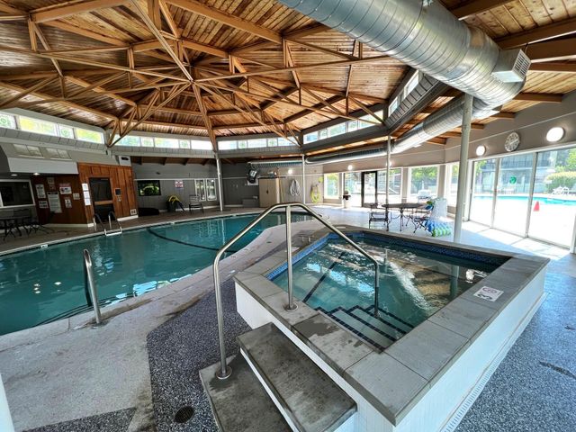 10511 Cedar Lake Road 503, Hopkins, MN 55305