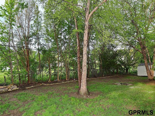 10417 Grand Avenue, Omaha, NE 68134