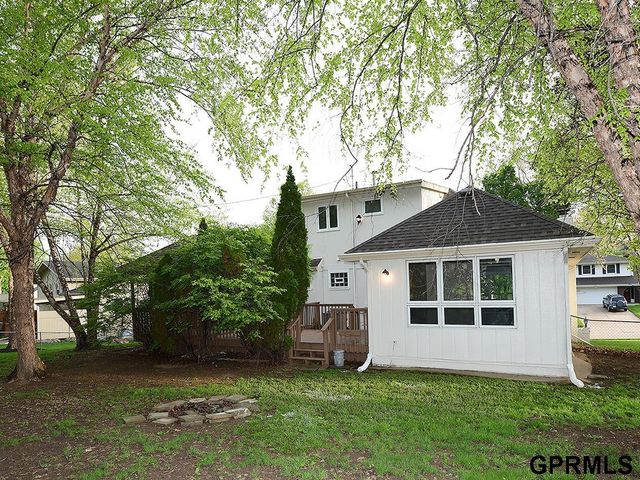 10417 Grand Avenue, Omaha, NE 68134