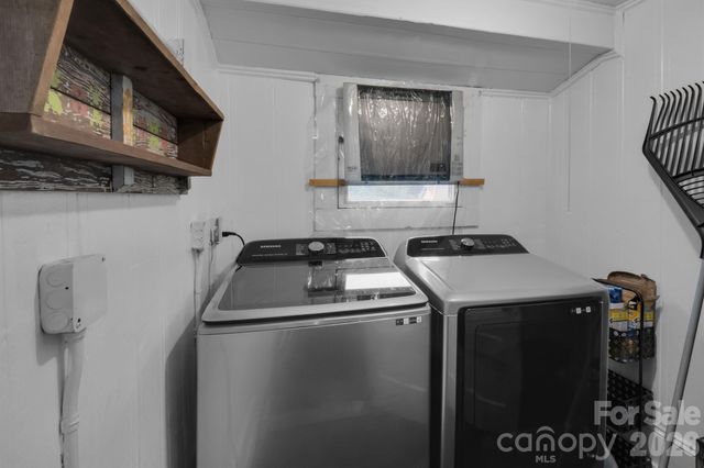 2103 N Thomas Avenue, Newton, NC 28658