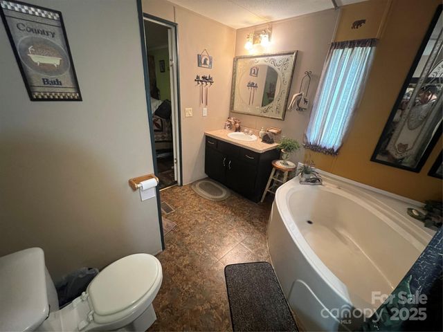 135 Ellen Lane, Harmony, NC 28634