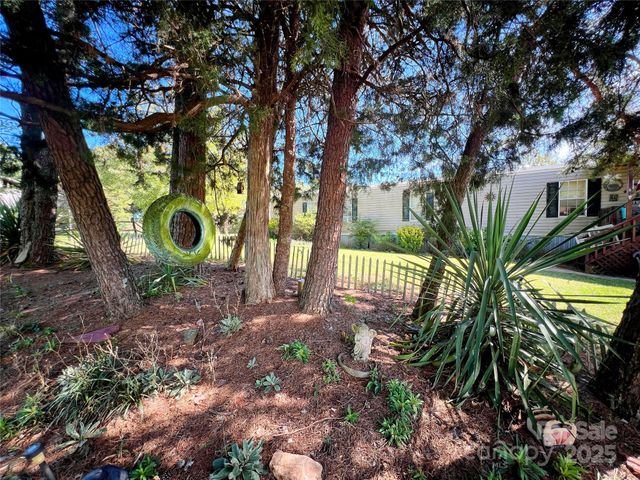 135 Ellen Lane, Harmony, NC 28634