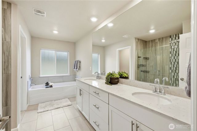 26306 203rd Avenue SE, Covington, WA 98042