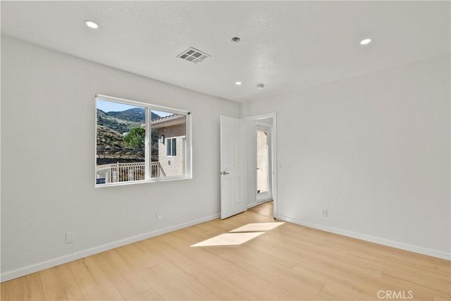 1138 Lakeview, Palmdale, CA 93551