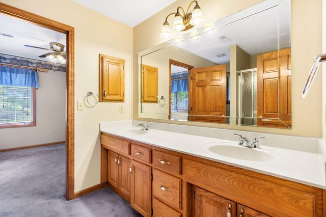 127 Kachina Trail, Branson West, MO 65737