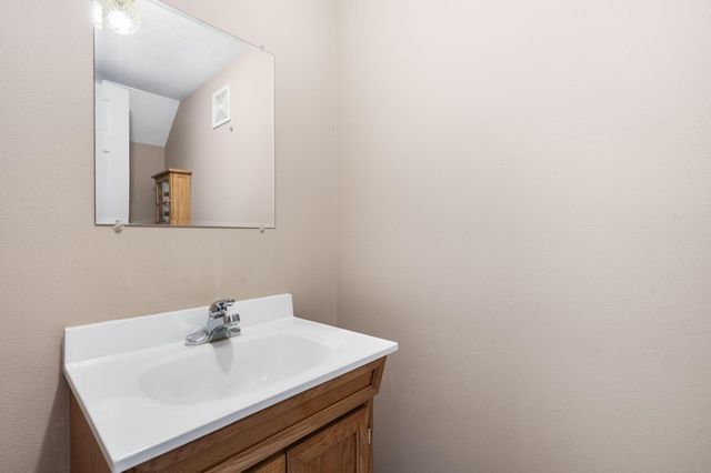 127 Kachina Trail, Branson West, MO 65737