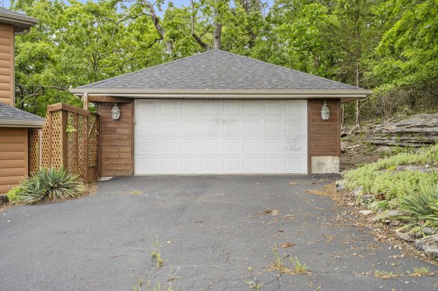 127 Kachina Trail, Branson West, MO 65737