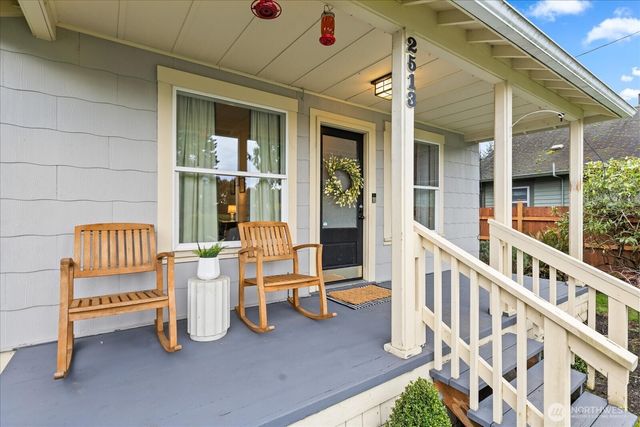 2513 Cleveland Avenue, Everett, WA 98201