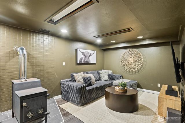 2513 Cleveland Avenue, Everett, WA 98201